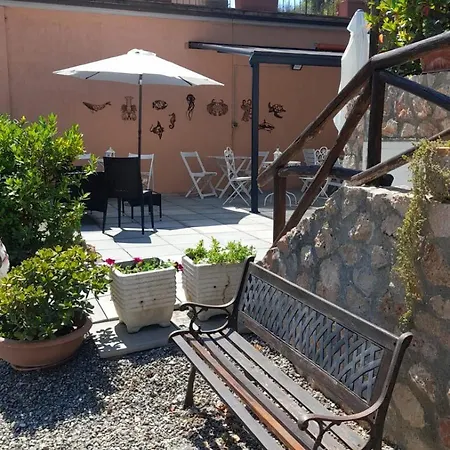 Pensión Il Poggetto Di 3*